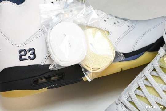  FZ5758-004 FZ5758-004 Blue Ma Maniére A Jordan  Retro Diffused 5 0204